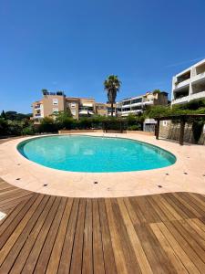 Gallery image of Superbe appartement avec piscine in Carqueiranne