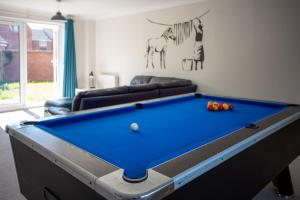 Billiards table sa Finch House by RentMyHouse