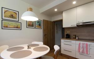 Kuchyňa alebo kuchynka v ubytovaní Apartmán Valérie, byt Valtice