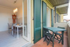 Balkón nebo terasa v ubytování Acqua Chiara Apartment by Rent All Como