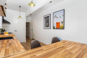 A kitchen or kitchenette at Simply Stunning - Hidden Gem, Heart Of Poble Sec