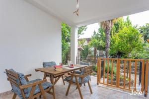 Balkón nebo terasa v ubytování Apartmani Bego