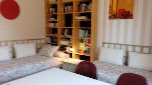 Posteľ alebo postele v izbe v ubytovaní Hotel Santa Coloma del Camino