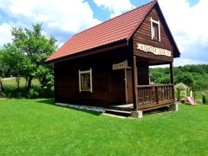 Photo de la galerie de l'établissement Chatka Zuzia w Bieszczadach, à Polańczyk 38 autres photos