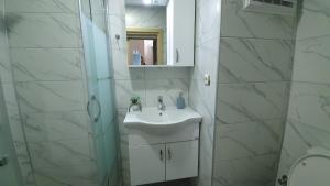 Gallery image of 2+1 Apartm with Garden + balcony , at Ladies beach in Kusadası