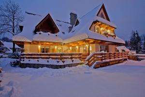 Obiekt Leśny Dworek Zakopane zimą
