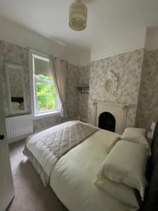 Foto dalla galleria di Luxury Lakeside Living Broadview 2 Georgian Town House a Enniskillen