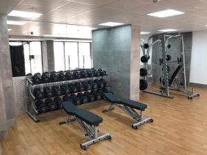 Phòng/tiện nghi tập thể dục tại CP Top floor luxury studio