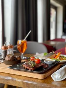 Jídlo v aparthotelu nebo okolí