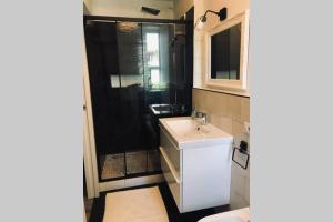 A kitchen or kitchenette at Mazzini apartment Még 11 kép