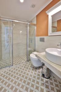 Kylpyhuone majoituspaikassa Lora Kaş Hotel
