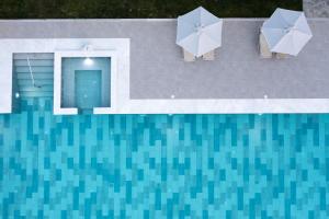 A piscina localizada em Hotel Esperia ou nos arredores