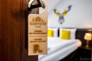 Posteľ alebo postele v izbe v ubytovaní Karpacki & SPA - blisko wyciągu, Restauracja, Sala Zabaw, Bar 24h