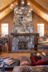 Gallery image of Luxury 4BD Located at Old Greenwood! in Truckee