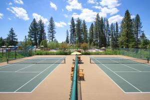 Attività di tennis o squash presso la casa vacanze o nelle vicinanze