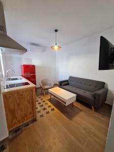 Kuchyňa alebo kuchynka v ubytovaní El Aljibe de Cobarrubias, Apartamento 3, terraza privada