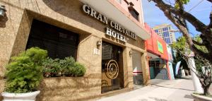 O edifício em que o hotel se localiza