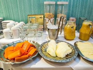 Comida no hotel ou em algum lugar perto