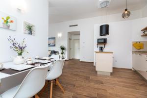Kuchyň nebo kuchyňský kout v ubytování Apartment Nada 1