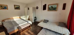 Postel nebo postele na pokoji v ubytování Villa Sveti Donat + 37 fotografií