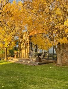 Gallery image of Frogs Pond in Red Hill