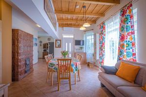 Dining area in the holiday home