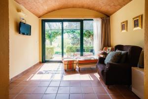 Gallery image of Hotel La Parada del Compte in Torre del Compte