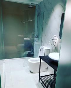 Ένα μπάνιο στο Villas Jezerca