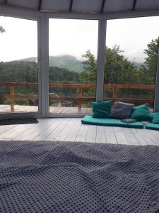 Φωτογραφία από το άλμπουμ του Глемпінг luxury σε Lypovets