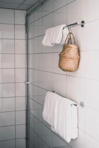 Ett badrum på Skärgårdshotellet Hönö