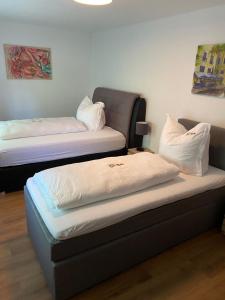 Postel nebo postele na pokoji v ubytování Ferienwohnung Siegen Eiserfeld 3