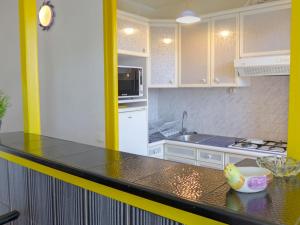 Kuchyňa alebo kuchynka v ubytovaní Apartment Océanic-1 by Interhome