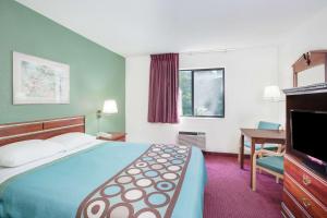 Gallery image of Super 8 by Wyndham Kennett in Kennett