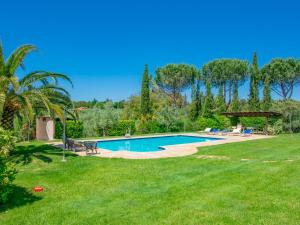 The swimming pool at or close to Holiday Home Villa Rosa by Interhome