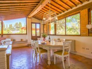 A seating area at Holiday Home Villa Rosa by Interhome