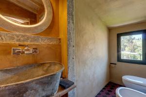 Ένα μπάνιο στο Monte Croci Apartment by Mamo Florence +18 φωτογραφίες