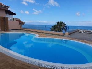 Bazén v ubytování Terraza Sol Los Gigantes Beach by HRTenerife Net nebo v jeho okolí