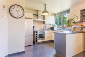 Dapur atau dapur kecil di J and R flanders fields holiday homes
