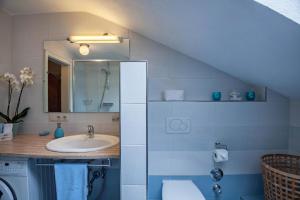 Ένα μπάνιο στο Ferienwohnung Wank