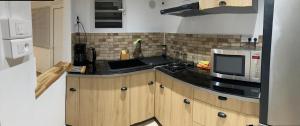 Dapur atau dapur kecil di Carambole +23 gambar