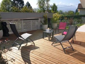 Photo de la galerie de l'établissement L'appartement JARDIN avec vue montagnes, à Sévrier