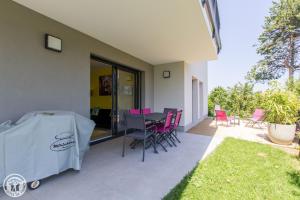 Zahrada ubytování L'appartement JARDIN avec vue montagnes