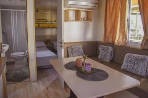 Posezení v ubytování Mobile Homes Bilice