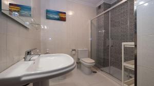 A bathroom at Apartamento Loli 4
