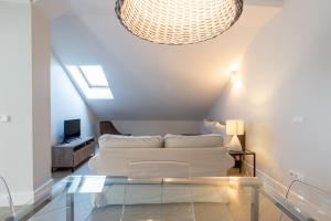 Posedenie v ubytovaní Urbe10 Angel Suites 2 Bedrooms Apartment 4A