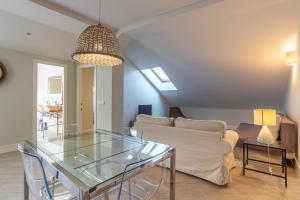 Posezení v ubytování Urbe10 Angel Suites 2 Bedrooms Apartment 4A