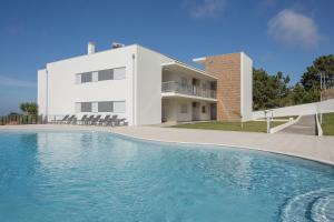 Gallery image of Muralha 2 - Holiday Apartments - By SCH in Nazaré