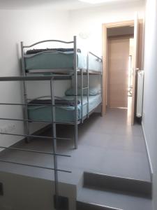 Tempat tidur susun dalam kamar di Dolce Brezza