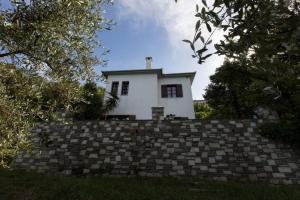 Vonkajšia záhrada v ubytovaní Aegean's Whispery Seafront Villa