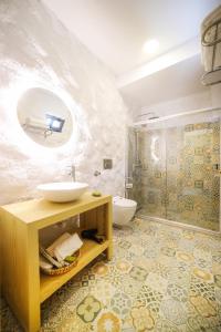 Phòng tắm tại Huzurla otel